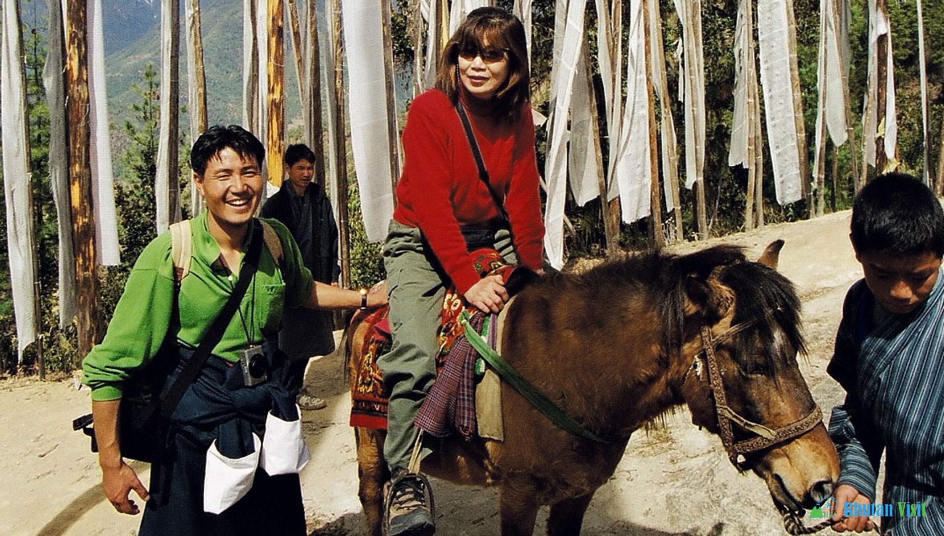 Horse riding to Taktshang